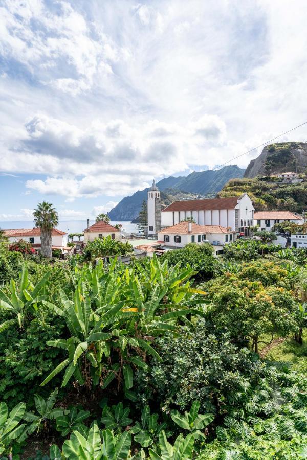 Хостел Madeira Surf Camp Порту-да-Круш Экстерьер фото